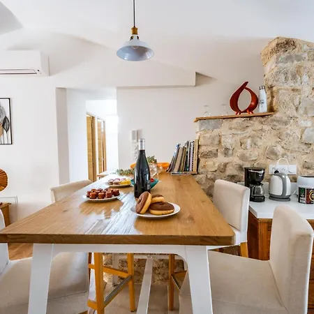 Spacieux Et Confortable : Le Loft Romain Saint-Romain-en-Viennois Chambre photo
